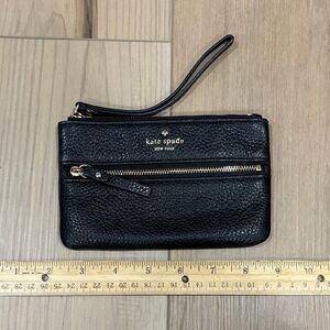 Kate Spade Bee Cobble Hill Pebbled Black Leather Two Zip Wristlet Pouch WLRU3048